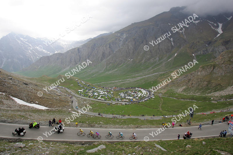 Peloton on Colle dell'Agnello012p.jpg
